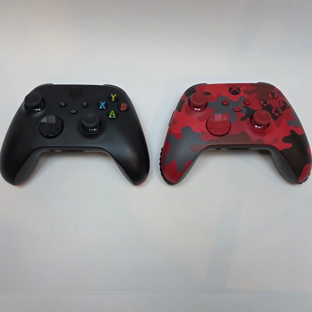 Xbox Wireless Controller Bundle Carbon Black‎ & Daystrike Camo Model 1914 2-Pack